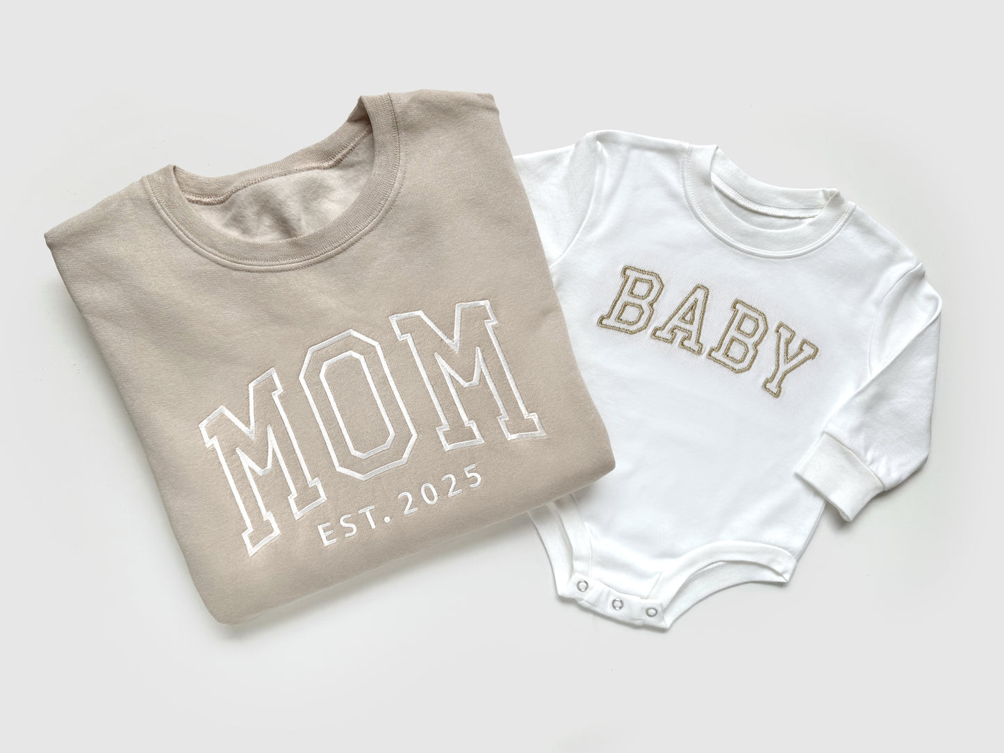 mom dad baby matching mommy and me coming home outfits baby shower gift newborn girl boy neutral onesies bodysuits sweatshirts crewneck pullover hoodie