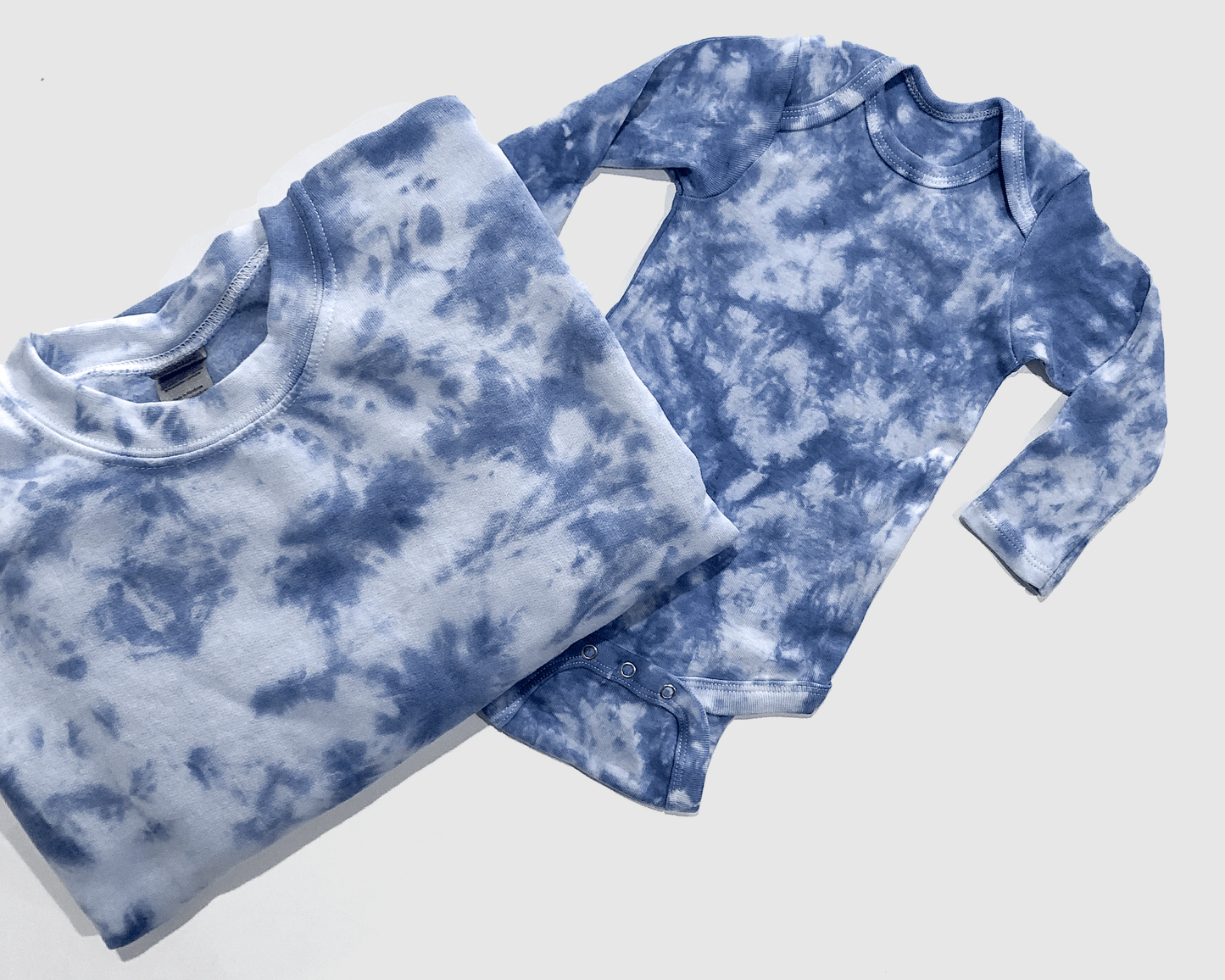 mommy and me matching tie dye sweatshirts onesies bodysuits custom personalized neutral baby shower gift mom birthday dad birthday new parent newborn coming home from hospital gift